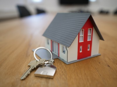 House keys and mortgage paperwork
